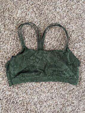 All in Motion Women’s Green Snake-Print Strappy Sports Bra w/ built in bra